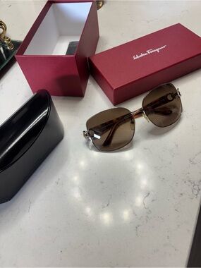 Salvatore Ferragamo Brown Gradient Lens Sunglasses with Tortoiseshell Arms